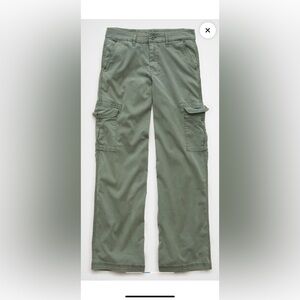 American Eagle Baggy Cargo High-Rise Pant - Size 2 *NWT*
